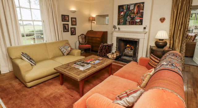 Elford Farmhouse, Buchen Sie Ferienhaus Hotels in Schottland mit Parkplatz, Parkplätze