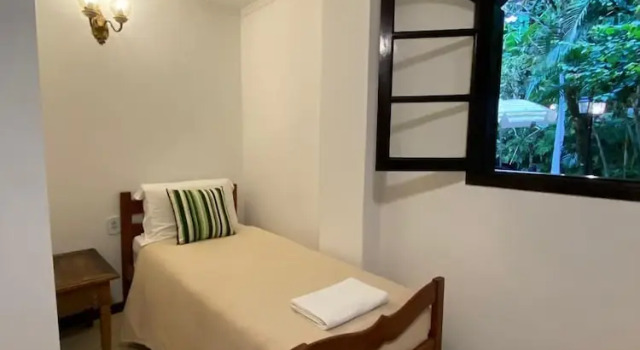 Aratinga inn, Забронировать Отель Отели Консейсано-ди-Жакарей 4 звезды, 4*