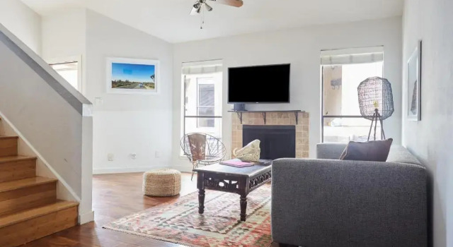 Люкс с 2 комнатами Desirable Townhomes on  S 1st Street by Sonder