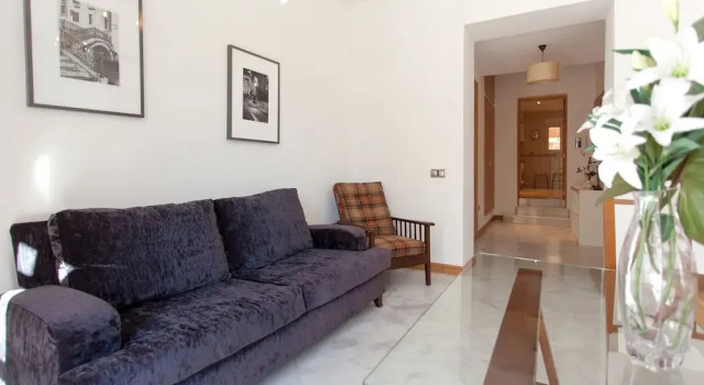 Holi-Rent Castilla, Забронировать Отель Отели Севильи с парковкой, рядом с Музей Pabellon de la Navegacion, Парковка