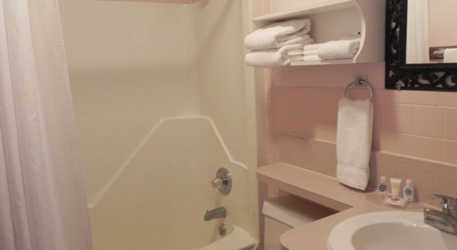 Номер Standard с 2 комнатами Motel 6 Lake George, NY Adirondacks
