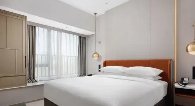 Люкс Comfort Home2 Suites by Hilton Jinan Tangye Sunac Land