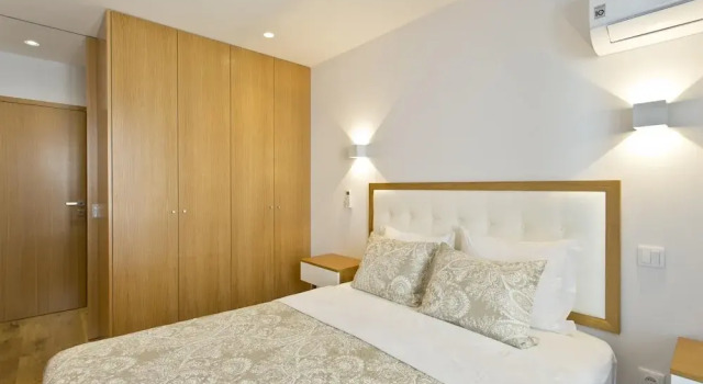 Apartment With one Bedroom in Porto, With Wifi - 7 km From the Beach, Varaa Huoneisto Hotellit Porto pysäköinnillä, Pysäköinti