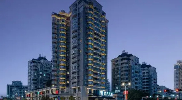 Wenzhou Pingyang Maison New Century Hotel