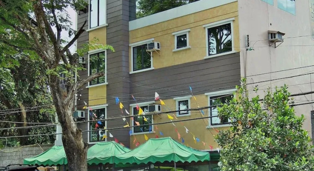 DNarra Hotel and Restobar