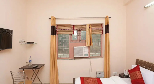 The Nest By OYO Rooms