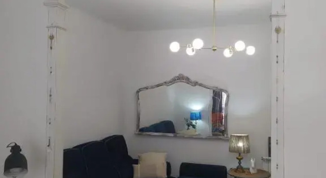 Piso Iwvaxi, gallery house. Ourense., Rezerwuj Hotel Orense 