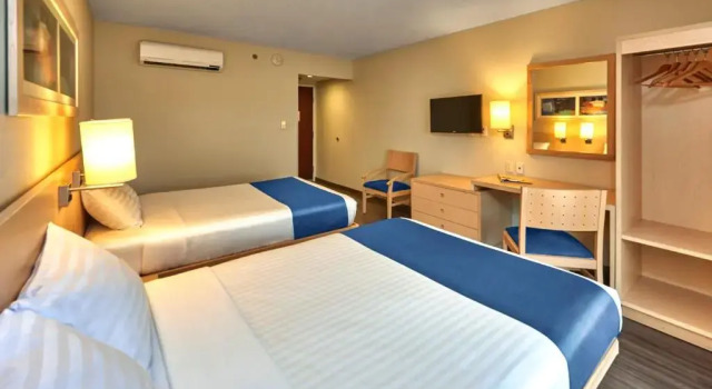 Четырёхместный номер Standard City Express by Marriott San Luis Potosi Zona Universitaria