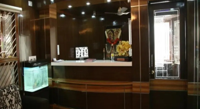 KVP Inn Tirupati, Rezerwuj Hotel Hotele w Andhra Pradesh z parkingiem, Parking