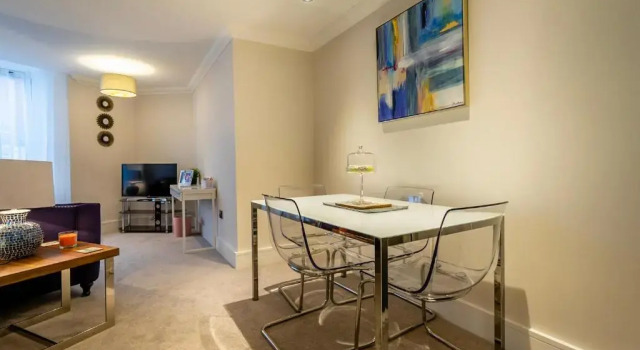 5 London Mews
