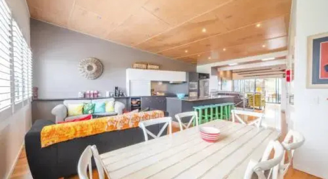 Saltwater 3, Boek Hotel Point Lookout 