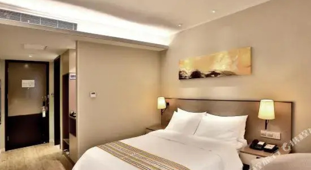 Home Inn Plus (Hangzhou Qianjiang Century City Hanghai Road)