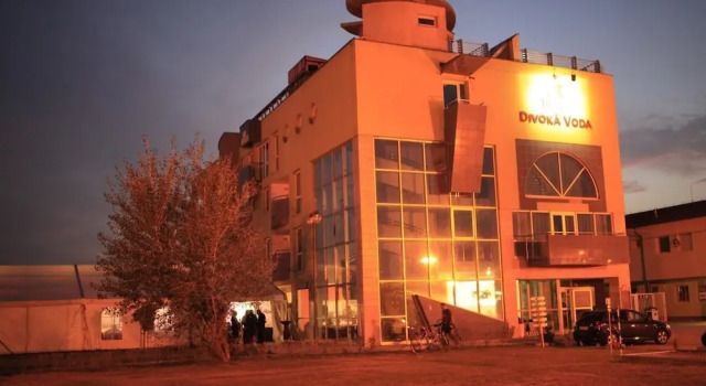 Hotel Divoká Voda, Book Hotel Cunovo Bratislava
