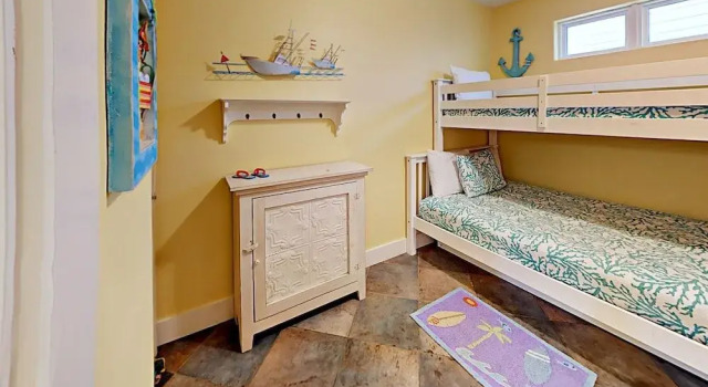 Banyan Beach House - Three Bedroom House