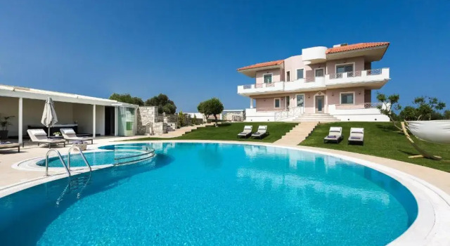 Вилла Aelia Residence, Wellness & Leisure with Heated Pool, By ThinkVilla