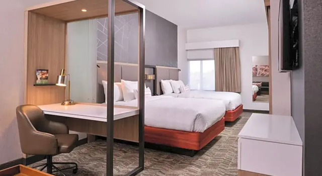 Четырёхместный люкс SpringHill Suites by Marriott Greensboro Airport