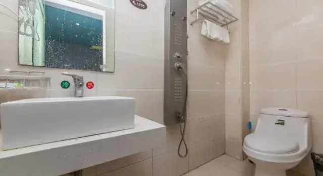 Hengji Hotel (Shanghai Hongkou Football Stadium Dongbaoxing Road Subway Station), Varaa Hotelli Hongkou 