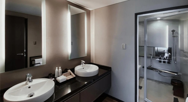Hinode Hills Niseko Village - Small Luxury Hotels of The World, Забронировать Отель Отели Нисеко 4 звезды, рядом с Grand Hirafu Ace Pair Lift 1, 4*