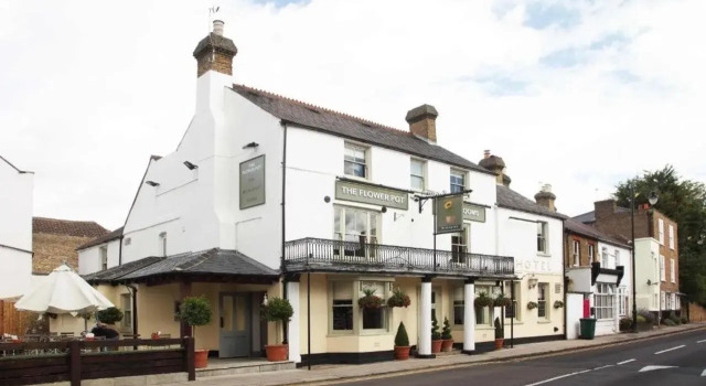 Flower Pot Hotel, Prenota Affittacamere Sunbury on Thames Surrey