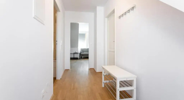N46 · Penthouse near Schoenbrunn. Amazing Terrace! N46, Rezerwuj Hotel Hotele w Wiedeń z parkingiem, Parking