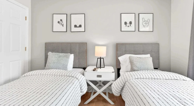 Cozy 3BR Townhome 5 Miles From Disney