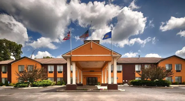 Кровать в общем номере Countryside Inn and Suites