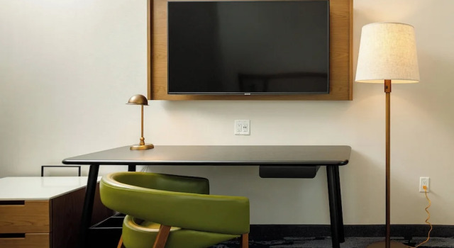 Четырёхместный номер Standard Fairfield Inn & Suites by Marriott Salina
