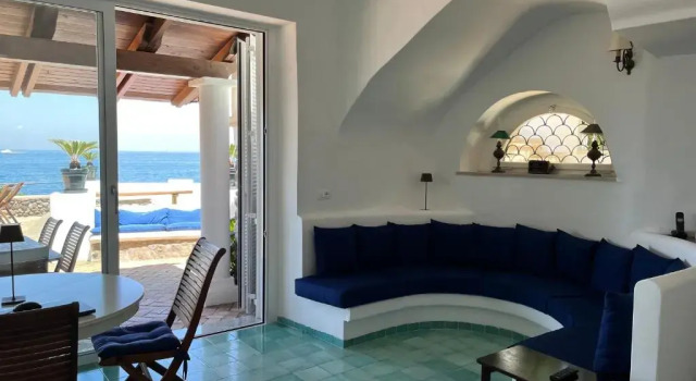 Nelinda Waterfront Accommodation, Buchen Sie Hotel Casamicciola Terme Ischia
