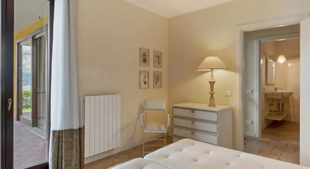 Residential Complex With Panoramic Views and Pool, Prenota Hotel Oggebbio 