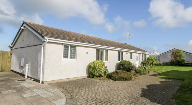 Golygfa Ynys, Varaa Hotelli Amlwch Anglesey