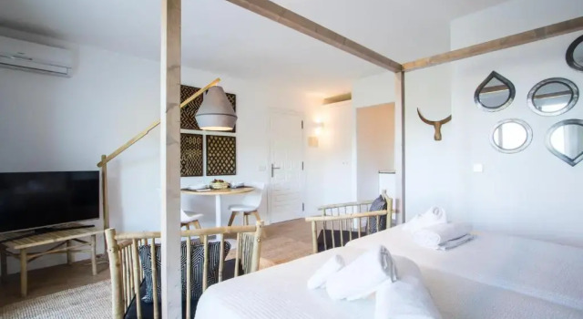 Люкс с балконом и с частичным видом на море Besai Ibiza Boutique Hotel