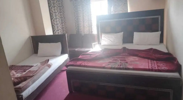 Трёхместный номер Standard Al-Azam Hotel & Restaurant