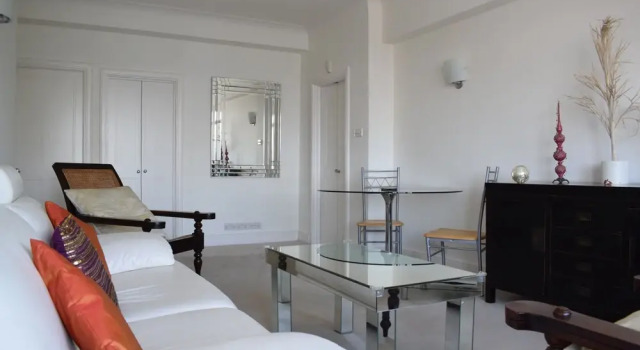 Vibrant 2 Bedroom Apartment in Central London, Забронировать Апартаменты/квартира Апартаменты Лондона, рядом с Галерея Browse and Darby, Апартаменты/квартира