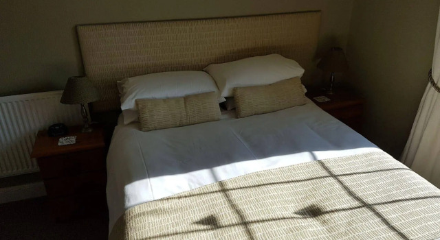 Edale House, Book Hotel 4-stjernede hoteller i Merseyside, 4*