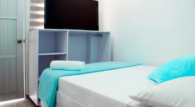 Одноместный номер Standard с балконом и с красивым видом из окна Victoria Imperial Hotel