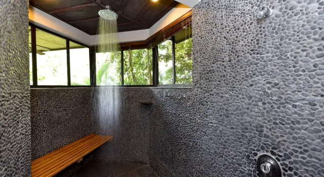 Коттедж Tulemar Bungalows & Villas