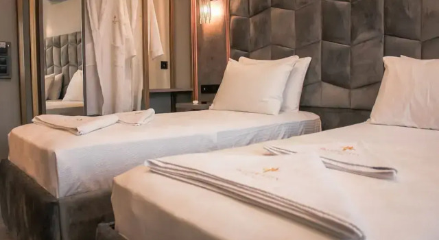 Двухместный номер Standard TALLES CITY HOTEL
