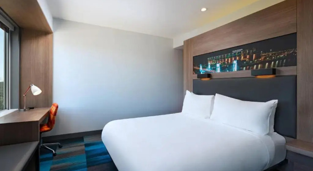 Standard Zimmer Aloft Waco Downtown