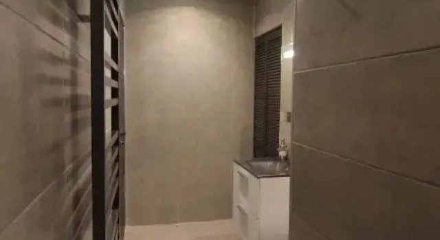 Studio Biarritz - rénové et moderne - au calme - centre ville - tout à pied
