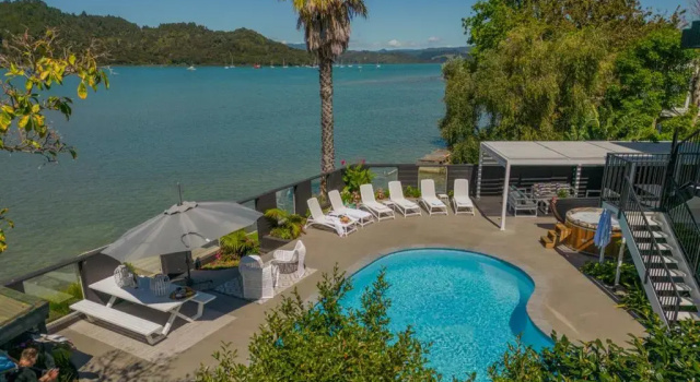 Апартаменты Oceans 88 Whitianga Coastal Suites