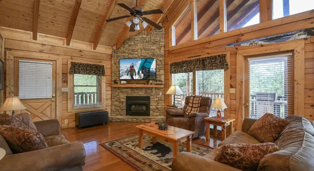 Hillside Retreat by Heritage Cabin Rentals