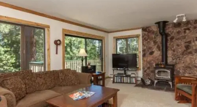 Forest Retreat Rental Cabin