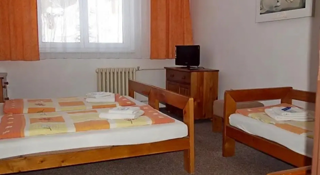 Penzion Vápenka, Rezerwuj Hotel Hotele w Kraj hradecki z parkingiem, Parking