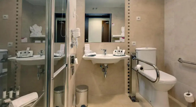 Двухместный номер Standard Hotel Crowne Plaza Madrid Airport