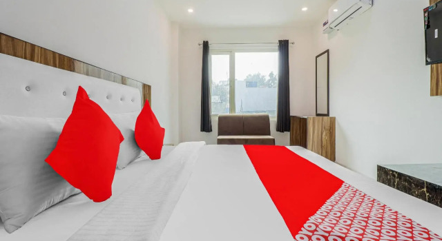 OYO Flagship 86255 Hotel Elite Inn, Rezervovat Hotel Rāiwāla Uttarakhand