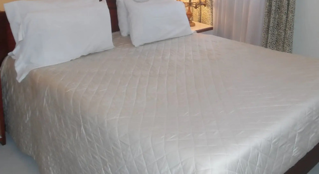 Samra Court, Boek Hotel Hotels en accommodaties in Lavington, Hotel