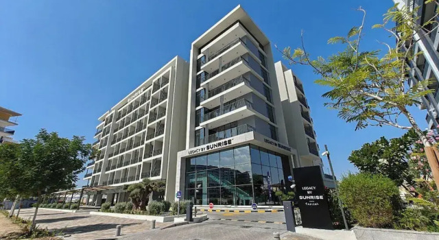 TOP Location | Work and Chill near Miracle Garden