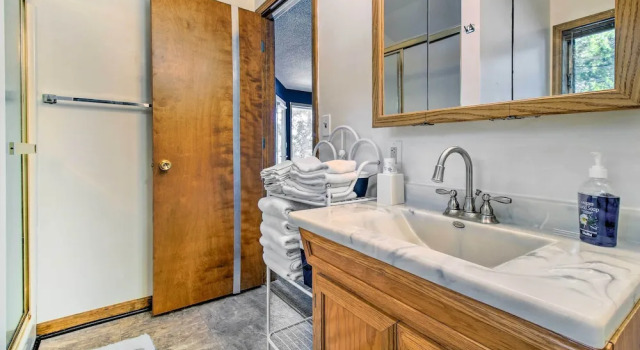 Коттедж Sunrise Beach Waterfront Estate Great for Families