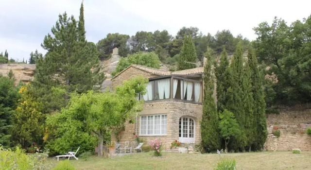 La Maison des Roches, Rezervovat Hotel Hotely v Luberon s parkováním, Parkování