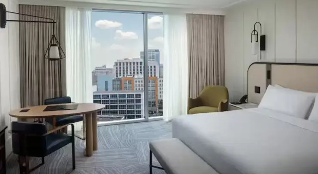 Номер Accessible Deluxe Conrad Nashville
